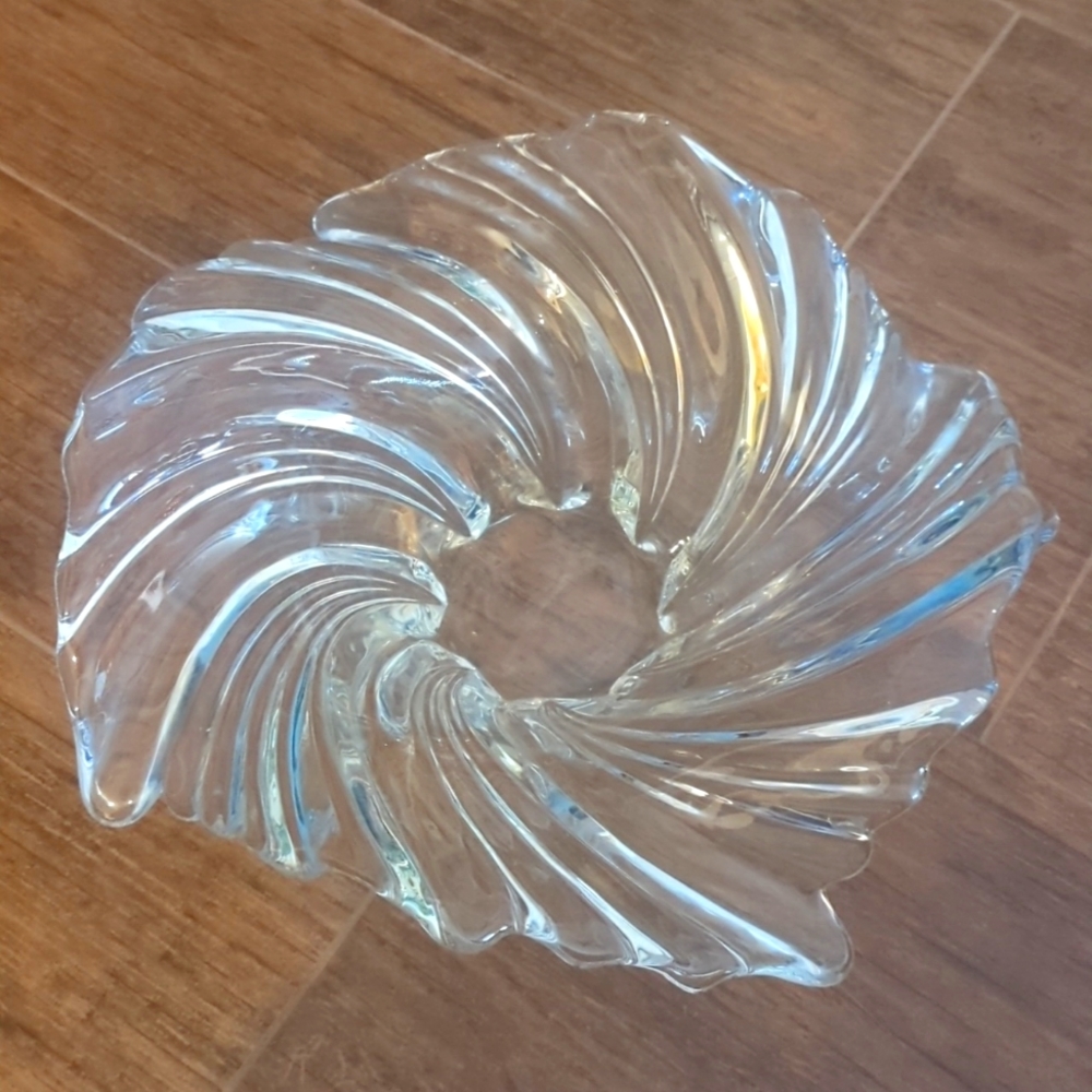 Gorgeous Textured Wave Bowl